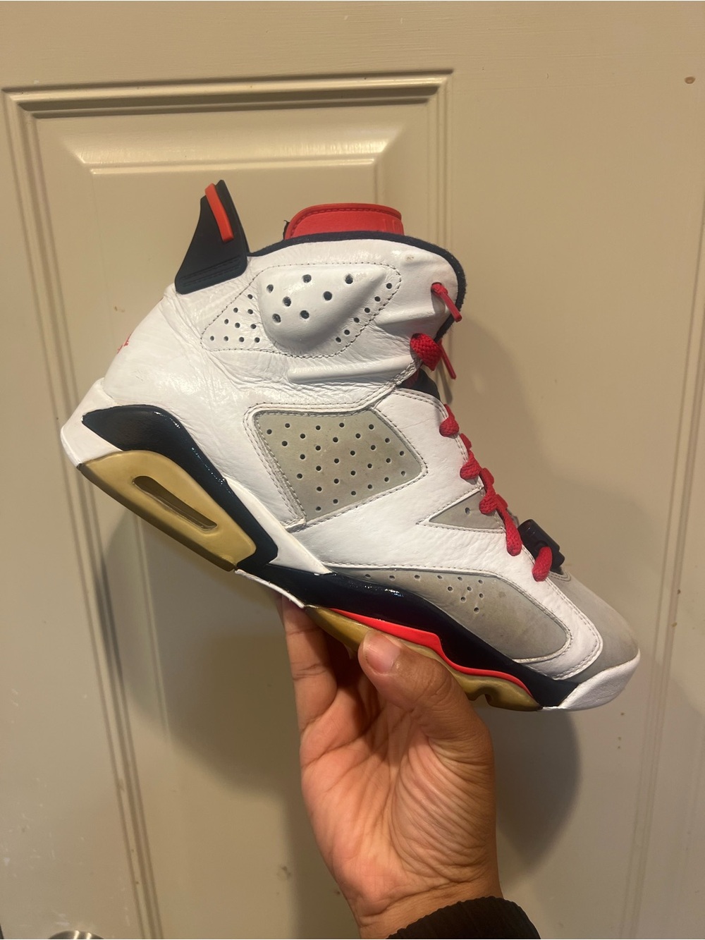 Air Jordan retro 6 tinker size 9.5 used